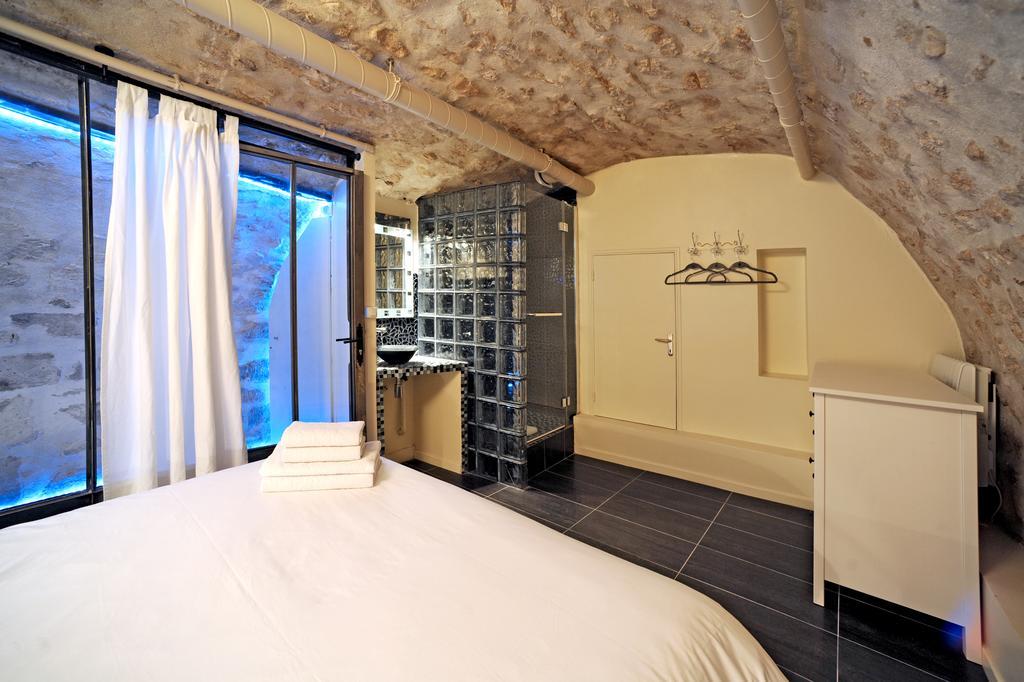 Unique Loft Apartment In Le Marais Париж Екстериор снимка