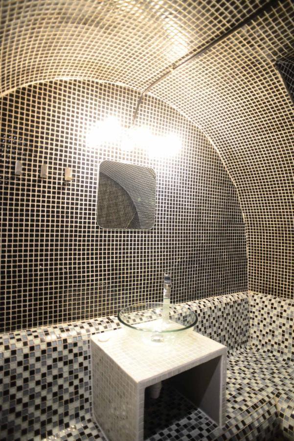 Unique Loft Apartment In Le Marais Париж Екстериор снимка